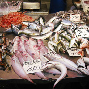 fish vendor sicily 041 Swordfish   Ortigia Market Dinner